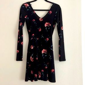 Cute rose dress, w/ our back strings